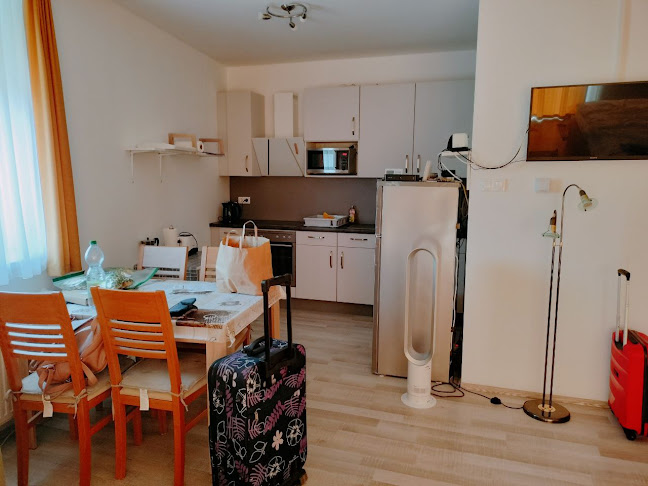 Kastélykert Apartman - Parkoló