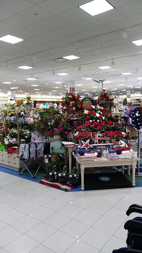 Department Store «Von Maur», reviews and photos, 4444 1st Ave NE, Cedar Rapids, IA 52402, USA