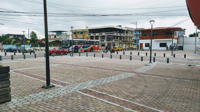 Opiniones de Plaza "El Colono" centro histórico primera fase en Santo Domingo de los Colorados - Centro comercial