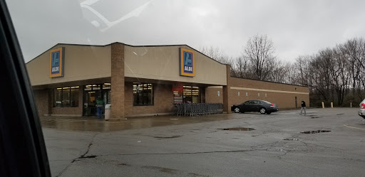 Supermarket «ALDI», reviews and photos, 107 S Memorial Dr, New Castle, IN 47362, USA