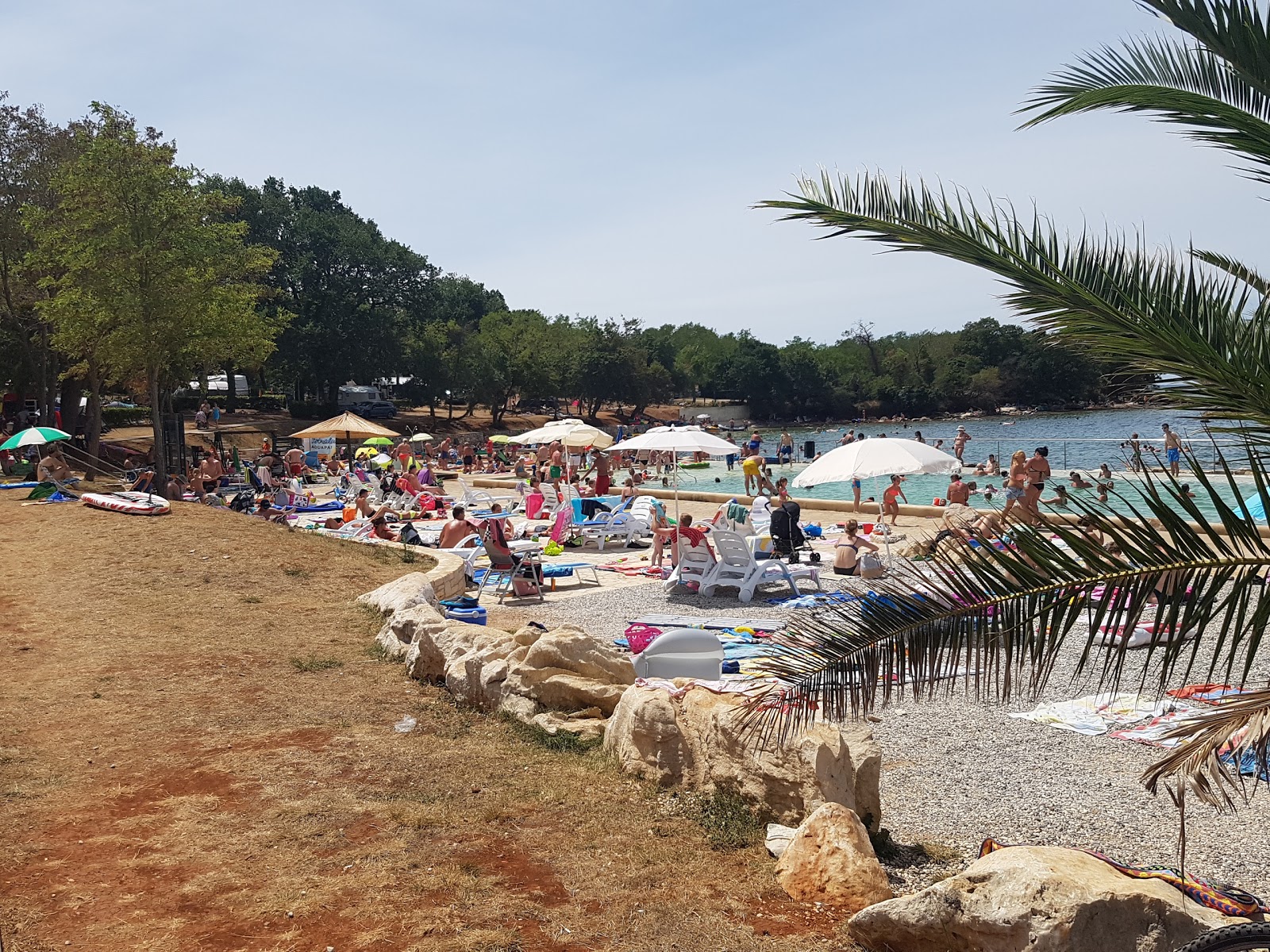 Fotografie cu Lokvina beach și peisajul său frumos
