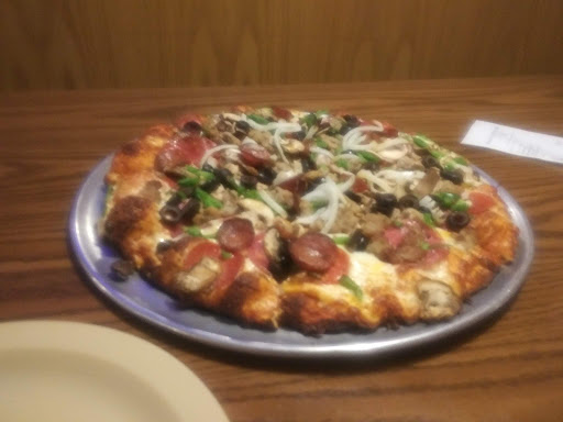 Pizza Restaurant «Round Table Pizza», reviews and photos, 292 S State St, Ukiah, CA 95482, USA