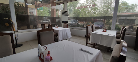Restaurant Arc-en-ciel - G492+9M3, Unnamed Road, Niamey, Niger