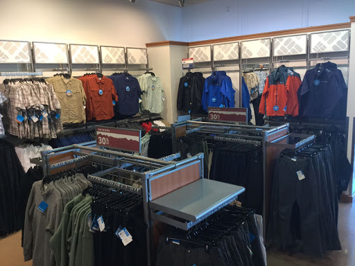 Sportswear Store «Columbia Sportswear Outlet Store at Lighthouse Place Premium Outlets», reviews and photos, 1710 Lighthouse Pl, Michigan City, IN 46360, USA