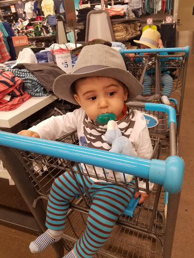 Clothing Store «Old Navy», reviews and photos, 1459 New Britain Ave, West Hartford, CT 06110, USA