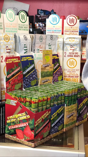 Tobacco Shop «Ipuff Smoke Shop», reviews and photos, 241 Harrison Ave, Garfield, NJ 07026, USA