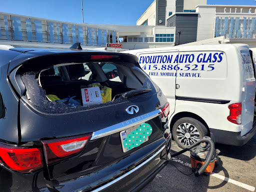 Auto Glass Shop «In & Out Auto Glass», reviews and photos, 221 Bayshore Blvd, San Francisco, CA 94124, USA