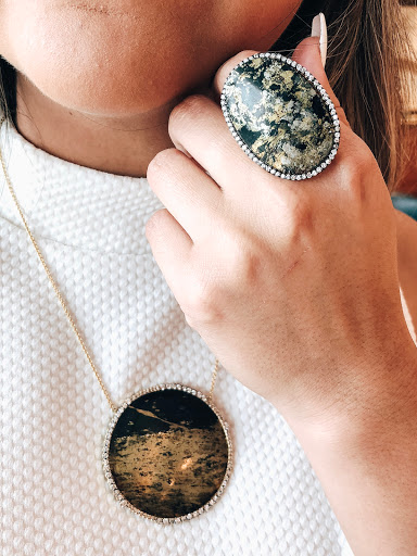 Jewelry Store «IW Marks Jewelers», reviews and photos, 3841 Bellaire Blvd, Houston, TX 77025, USA