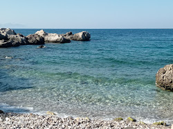 Foto di Agios Petros Beach zona selvaggia