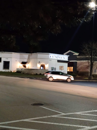 Cigar Shop «The Cigar Lounge», reviews and photos, 1710 Woodfield Rd, Schaumburg, IL 60173, USA