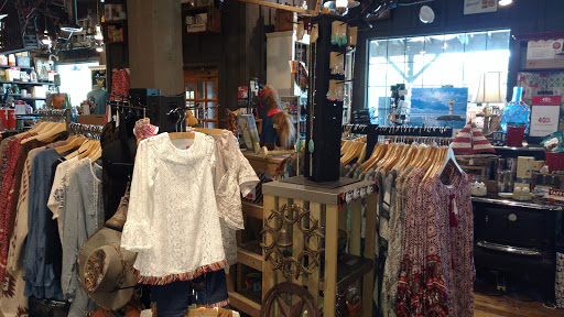 American Restaurant «Cracker Barrel Old Country Store», reviews and photos, 1735 Mallory Ln, Brentwood, TN 37027, USA