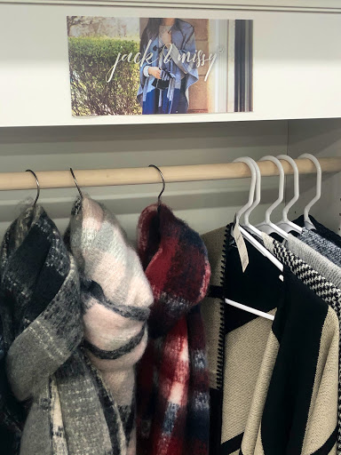 Hardware Store «Roselle Ace Hardware», reviews and photos, 821 E Nerge Rd, Roselle, IL 60172, USA