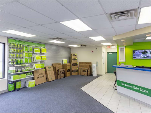 Self-Storage Facility «Extra Space Storage», reviews and photos, 999 Bedford St, Whitman, MA 02382, USA