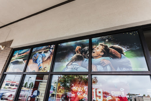 Sports Memorabilia Store «MO Sports Authentics, Apparel & Gifts», reviews and photos, 9767 N Cedar Ave, Kansas City, MO 64157, USA