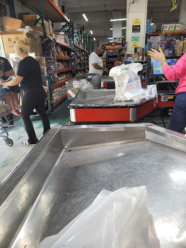 Supermarket «Rey Chavez Distributors Corporation», reviews and photos, 780 W 17th St, Hialeah, FL 33010, USA