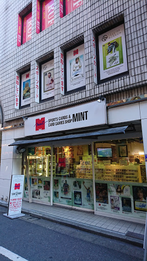 ミント池袋店1F（MINT IKEBUKURO 1F スポーツカード＆カードゲーム）