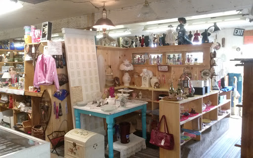 Flea Market «The Douglas Flea Market», reviews and photos, 436 NE Main St, Douglas, MA 01516, USA