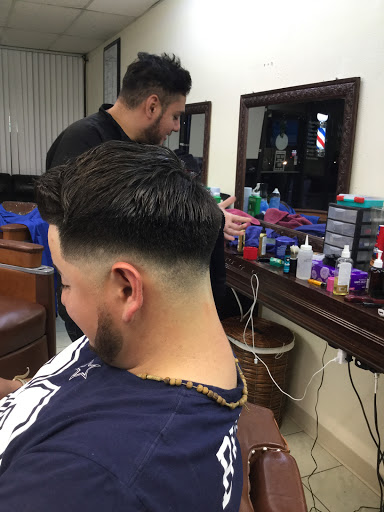 Barber Shop «Juarez Barbershop & Salon», reviews and photos, 1600 N Plano Rd #2400, Richardson, TX 75081, USA