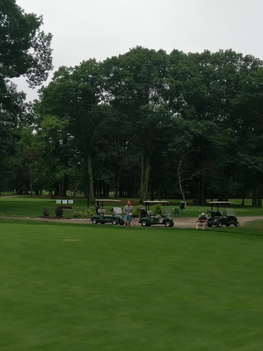 Country Club «Wayland Country Club», reviews and photos, 121 Old Sudbury Rd, Wayland, MA 01778, USA