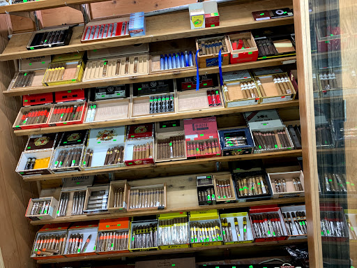 Tobacco Shop «VIP Smoke Shop», reviews and photos, 7131 Sunset Blvd, Los Angeles, CA 90046, USA