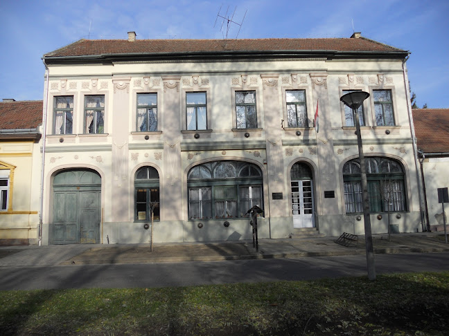 Bácsalmás, Hősök tere 10, 6430