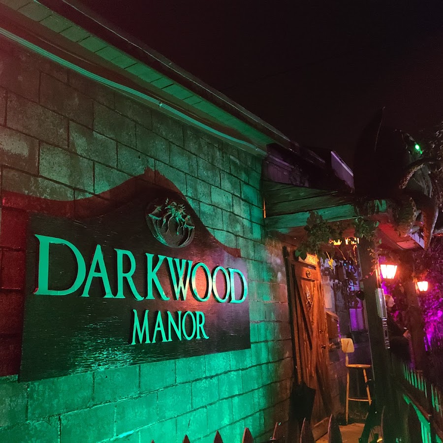 DarkWood Manor