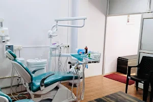 Chandra Dental Clinic (Dr. Sarthak Kanwal) image