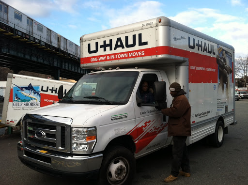 U-Haul Moving & Storage at Bronx Park image 3