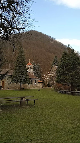 Opinii despre Врачешки манастир „Св. Четиридесет мъченици“ în Ботевград - църква