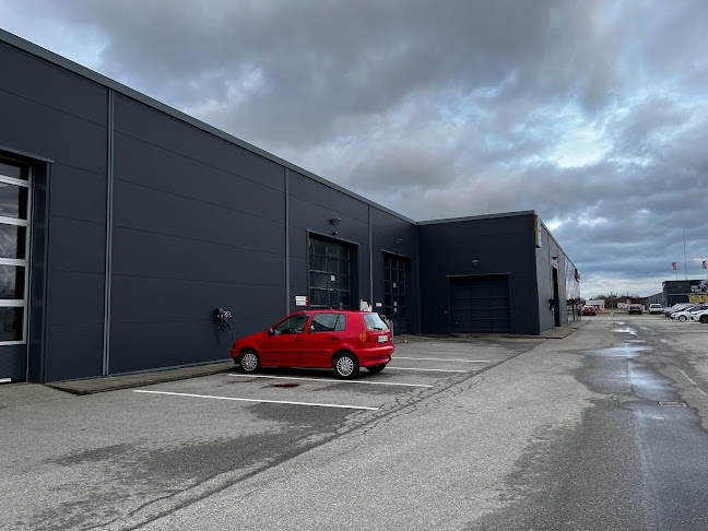 Kommentarer og anmeldelser af NOVABIL A/S - Toyota i Frederikshavn