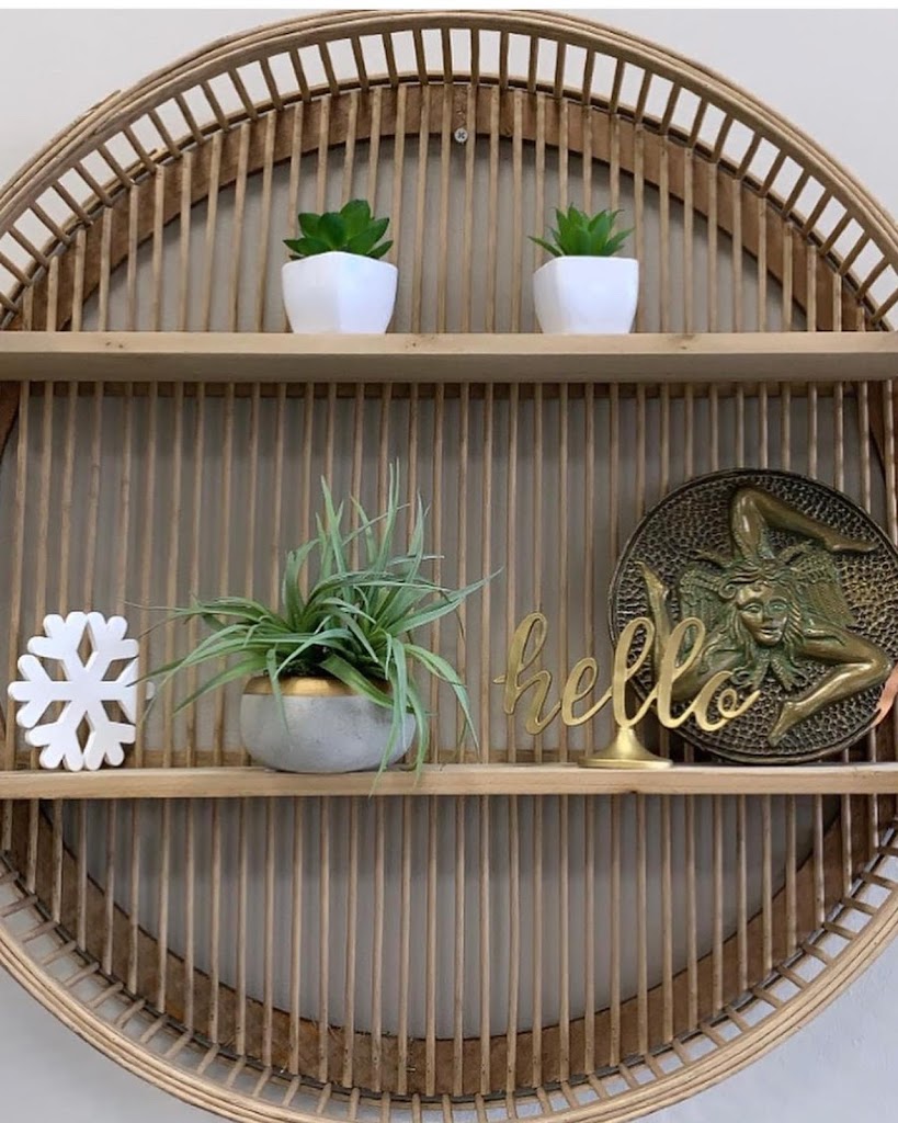 Menlo Unisex Salon Moved to Pro Hair Fords Fords, NJ 08863 Services