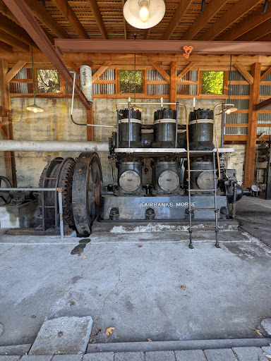 Grocery Store «Roche Harbor Grocery Store», reviews and photos, 248 Reuben Memorial Dr, Friday Harbor, WA 98250, USA