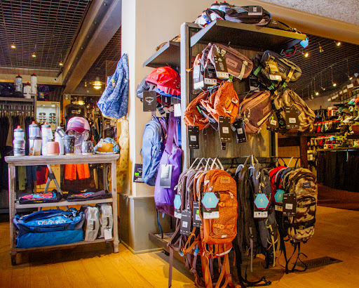 Ski Rental Service «Pinnacle Ski And Sports», reviews and photos, 3391 Mountain Rd, Stowe, VT 05672, USA