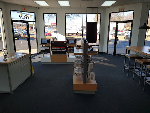 Cell Phone Store «Verizon Authorized Retailer - Wireless Zone», reviews and photos, 8191 Brook Rd, Richmond, VA 23227, USA