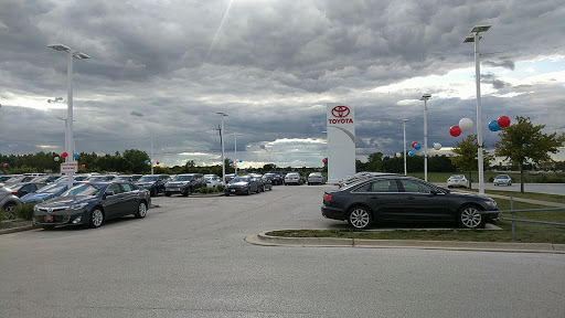 Toyota Dealer «Planet Toyota», reviews and photos, 5540 Auto Ct Dr, Matteson, IL 60443, USA