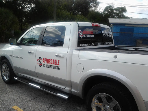 Locksmith «Affordable Lock & Security Solutions - Tampa», reviews and photos, 13908 N Florida Ave, Tampa, FL 33613, USA