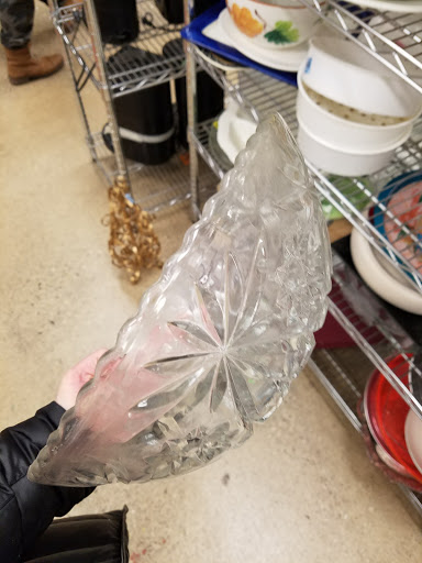 Thrift Store «Goodwill Store & Donation Center», reviews and photos, 675 W North Ave, Elmhurst, IL 60126, USA