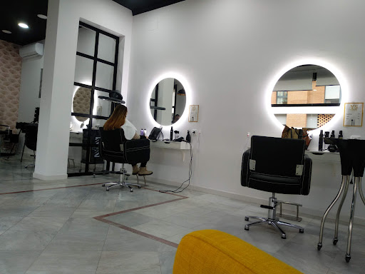 Yolanda De los Santos Peluquería en Camas, Sevilla