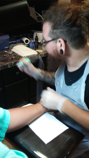 Tattoo Shop «Aasylum Tattoo», reviews and photos, 6604 Seawall Blvd, Galveston, TX 77550, USA