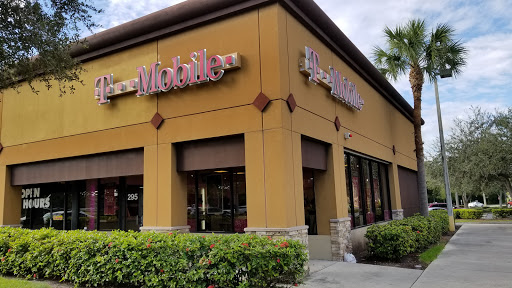 Cell Phone Store «T-Mobile», reviews and photos, 295 S Pompano Pkwy, Pompano Beach, FL 33069, USA