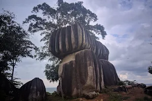 Wisata Alam Batu Belimbing Bangka Selatan image
