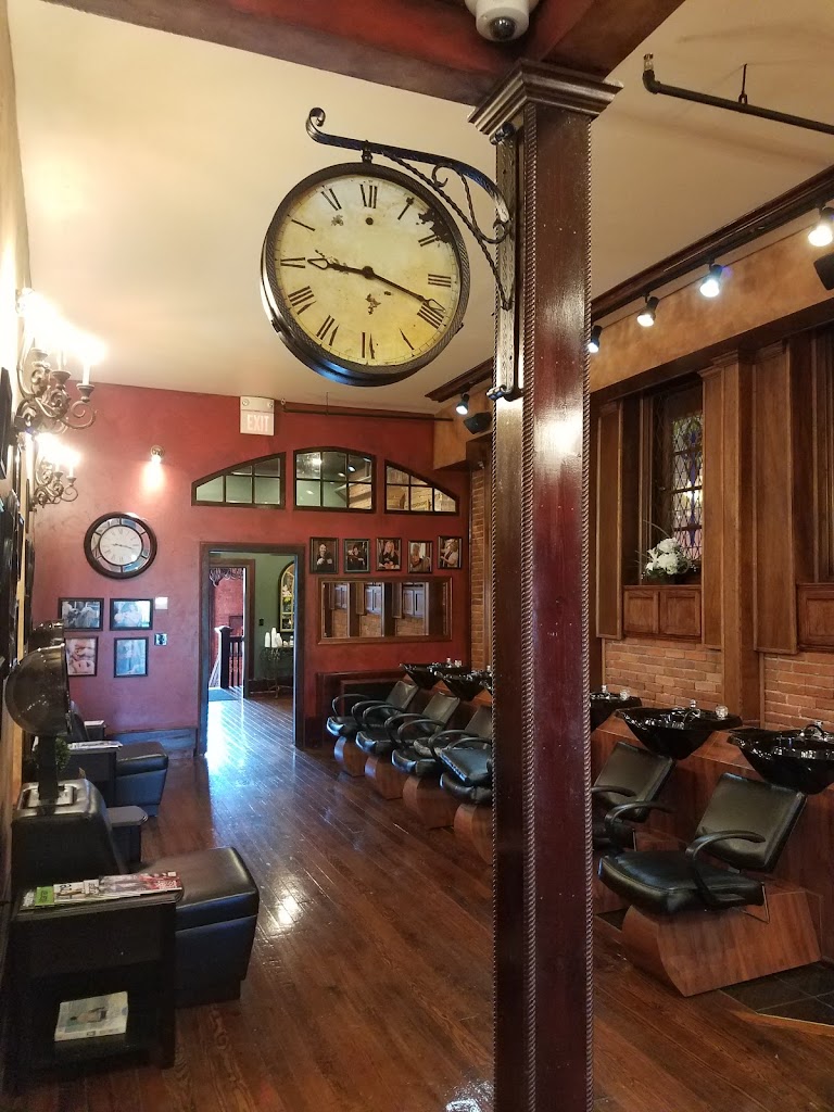 Benton Square Salon & Spa 65401