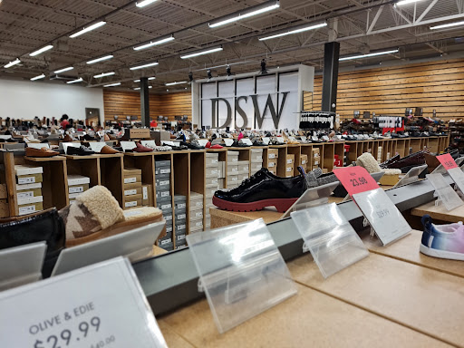Shoe Store «DSW Designer Shoe Warehouse», reviews and photos, 1366 Hooper Ave, Toms River, NJ 08753, USA