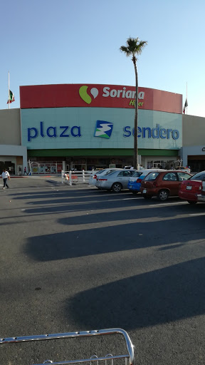 Plaza Sendero Apodaca