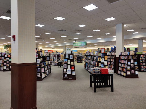 Book Store «Barnes & Noble», reviews and photos, 270 Buckland Hills Dr #1024, Manchester, CT 06040, USA