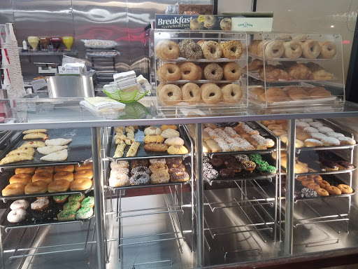 Donut Shop «Yum Yum Donuts», reviews and photos, 2628 Pico Blvd, Santa Monica, CA 90405, USA