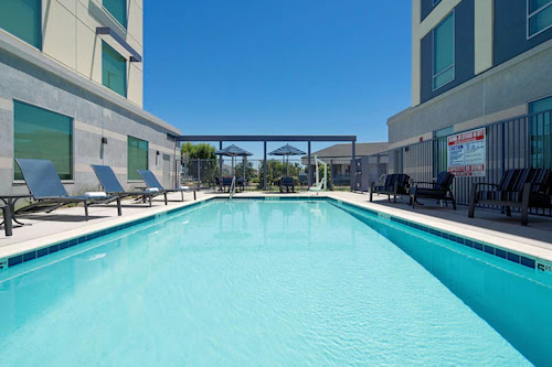 Hampton Inn & Suites Gilroy image