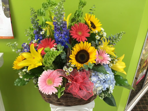 Florist «Sweet William & Thyme», reviews and photos, 19 E Railroad Ave, Jamesburg, NJ 08831, USA