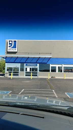 Thrift Store «Discover Goodwill Pueblo Retail Center», reviews and photos