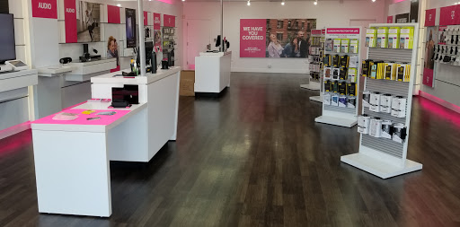 Cell Phone Store «T-Mobile», reviews and photos, 16600 W 159th St #103, Lockport, IL 60441, USA